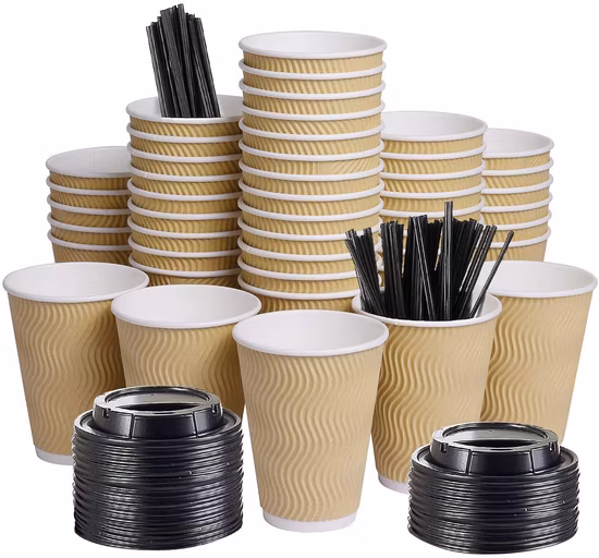 50 conjuntos de xícaras de café de papel isoladas de 12 onças Kraft Ripple Wall descartáveis ​​para uso, xícaras de café descartáveis ​​com tampas e canudos exclusivamente para personalização